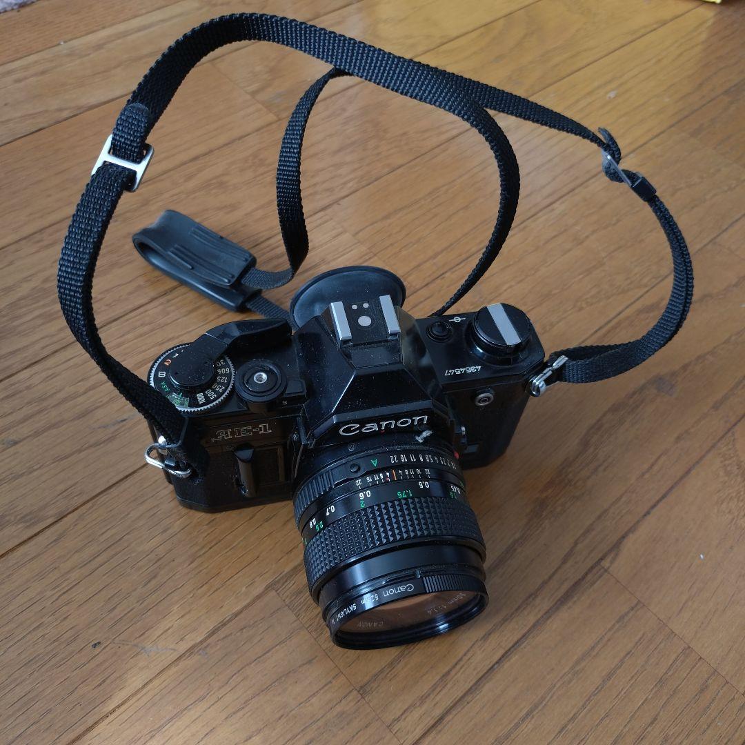 フィルムカメラ　CANON AE-1