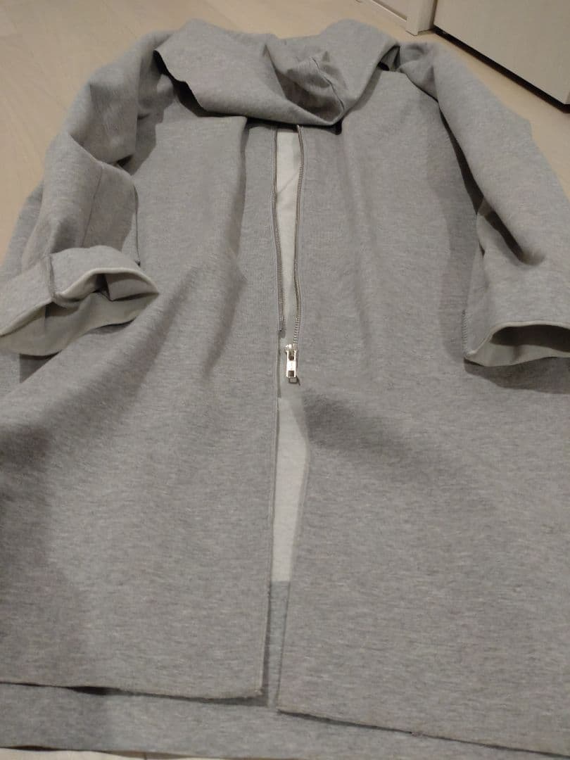 トゥモローランド　マカフィー　ロングフーデッドパーカー