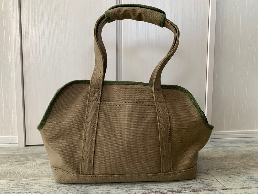 【フリーステッチ・Free Stitch】小型犬用のキャリーバッグ