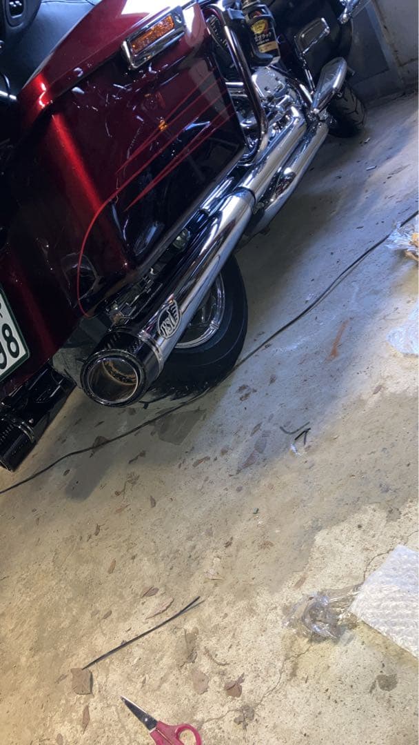 ハーレー　ツーリング　マフラー