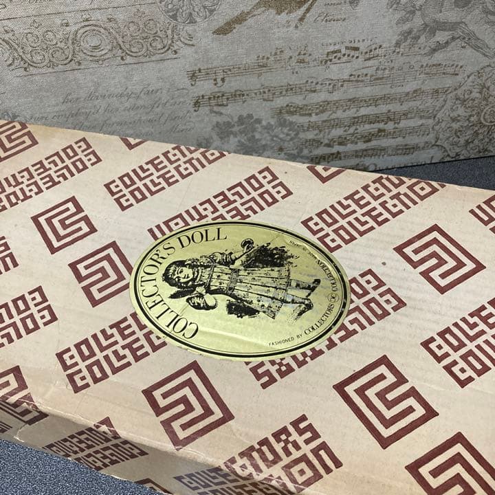 アンティックドール