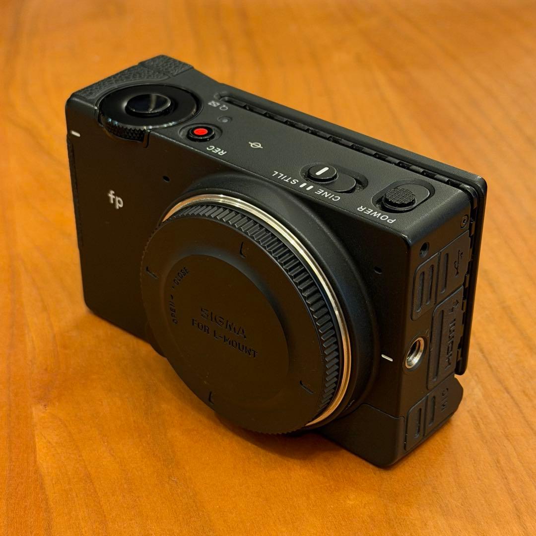 SIGMA fp ボディ 純正バッテリー2個付き