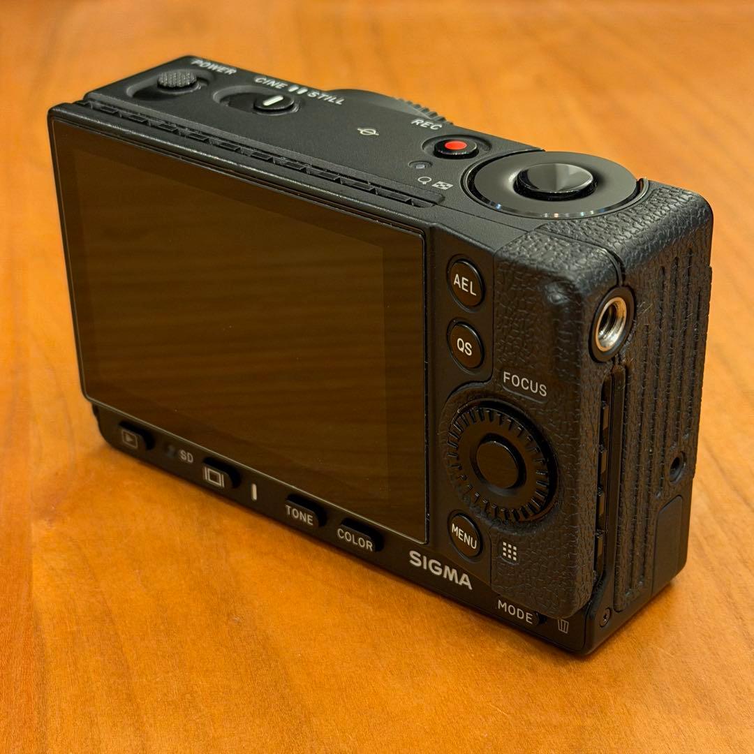 SIGMA fp ボディ 純正バッテリー2個付き