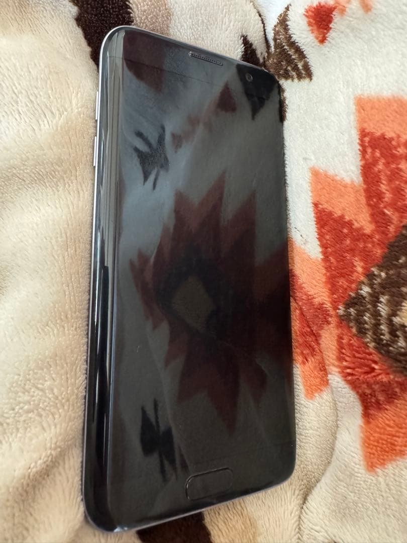 【美品】docomo Galaxy S7 edge 本体 箱付 ケースおまけ