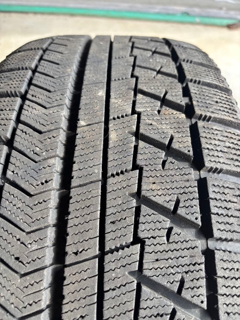 30アルファード純正　235/50R18 VRX