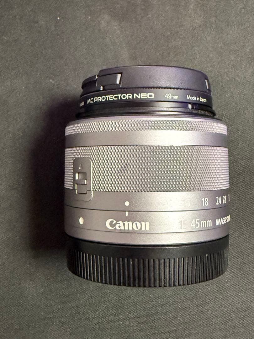 Canon EOS Kiss M ダブルズームキット（ホワイト）