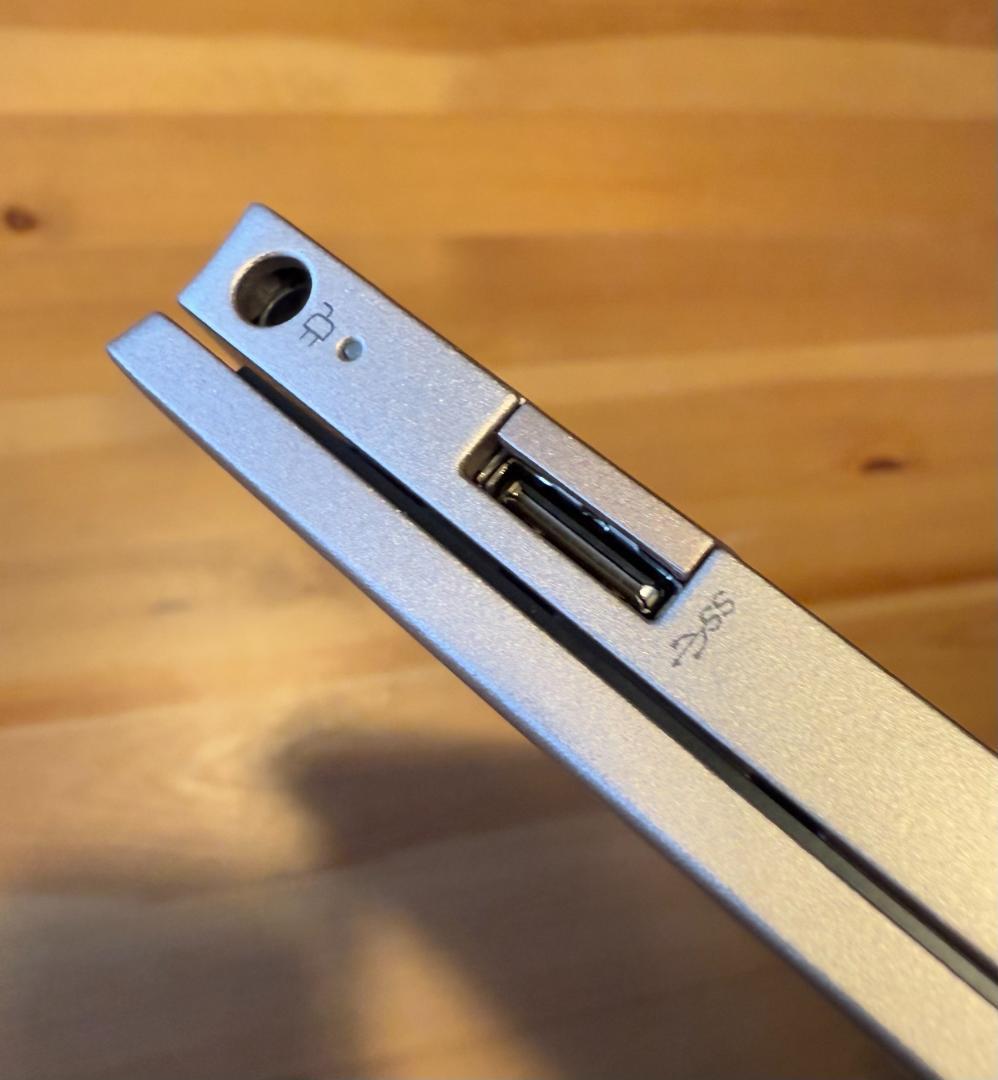 【美品】HP Pavilion Aero Laptop13-be1000