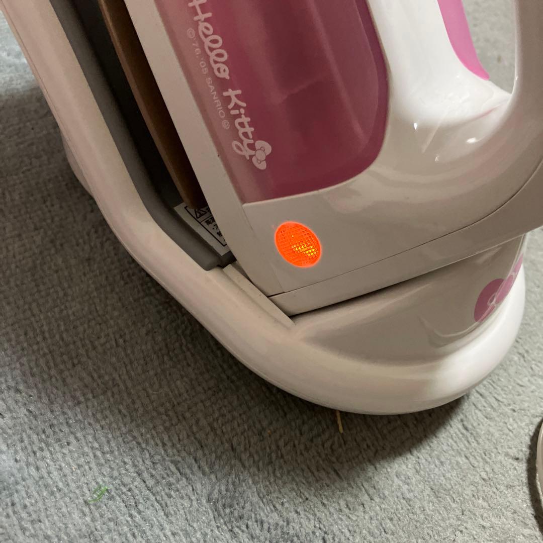サンリオ　ハローキティ　コードレススチームアイロン〜OSHU