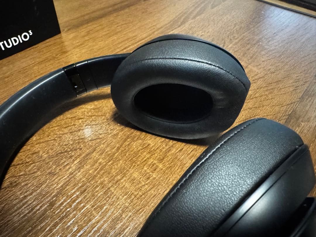 Beats Studio ワイヤレスヘッドフォン