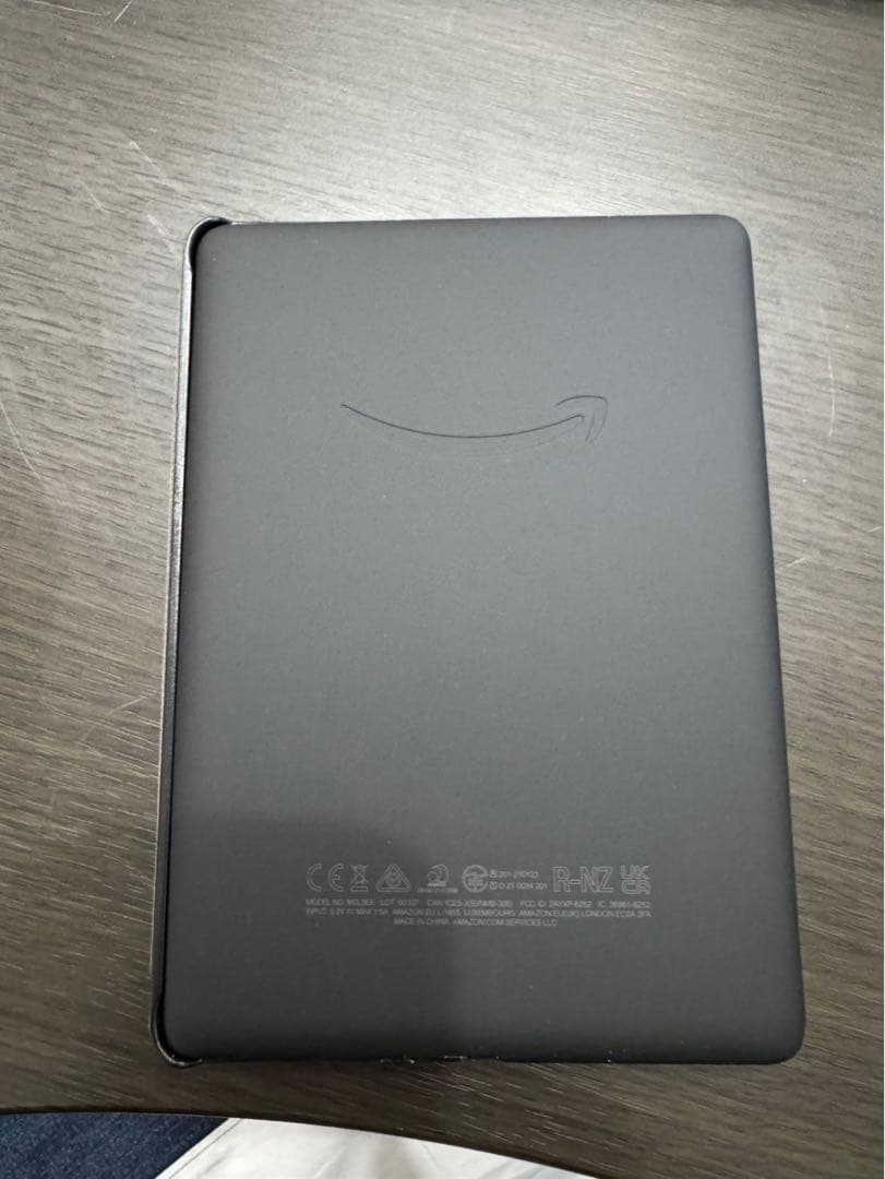 Kindle Paperwhite 本体 + カバー付き　11世代　16GB