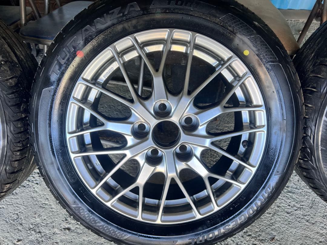 トヨタ 80系ヴォクシーハイブリッドZS純正BBS製 新品