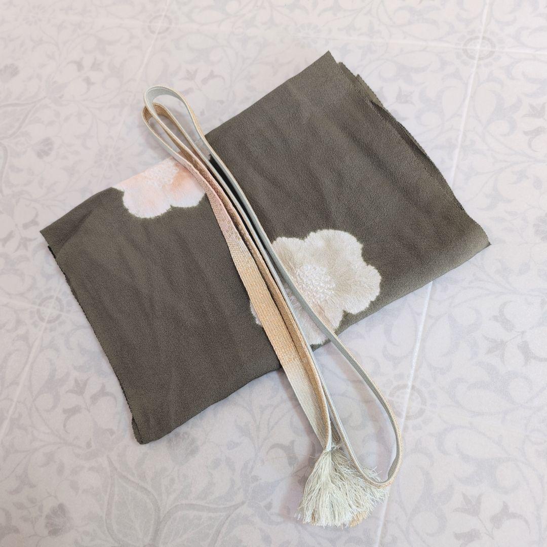 訪問着単品　着物　正絹　友禅　薄緑カーキ　枝葉模様　ナチュラル　F7