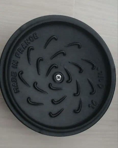 staub ストウブ ラ ココット de GOHAN 黒 M 16cm 2合