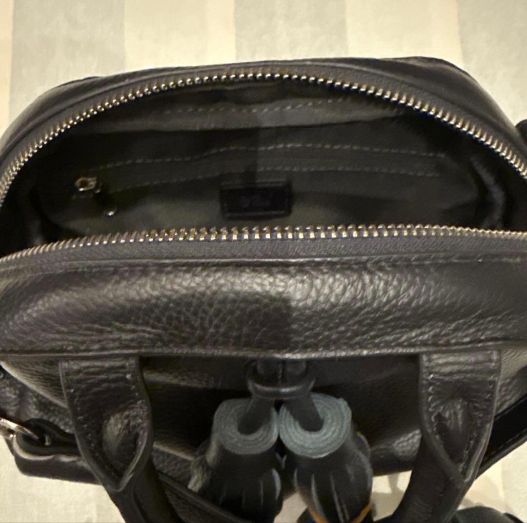 ear PAPILLONNERビッグタッセルボスト ン2wayバッグ ネイビー