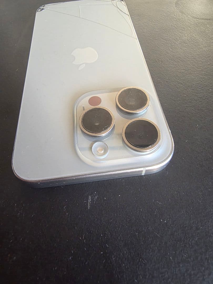 Apple iPhone 15 Pro ナチュラルチタニウム　SIMフリー