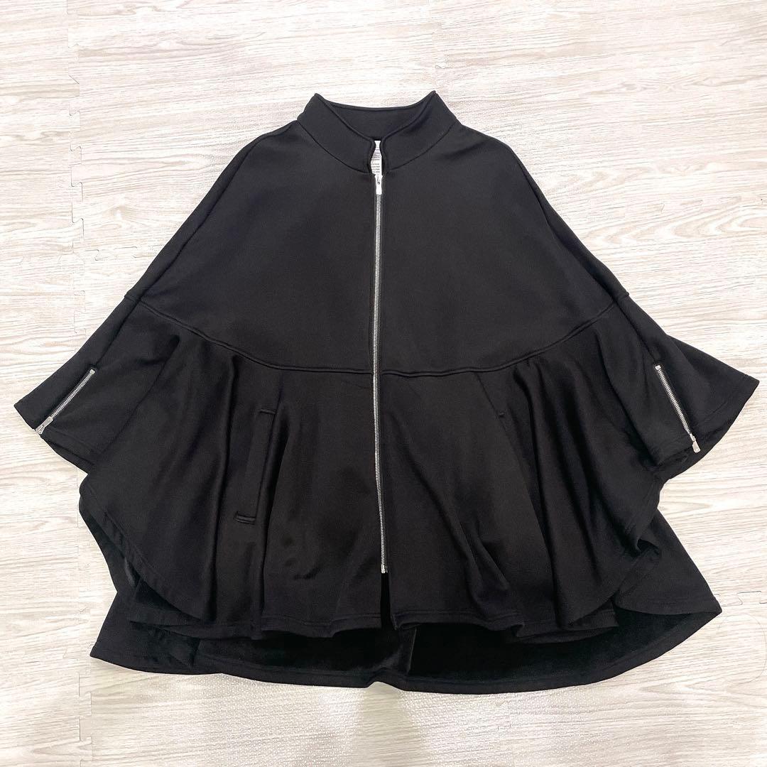 AKKO Sov. ソブ ポンチョ コート　アウター　ジャケット ダウン