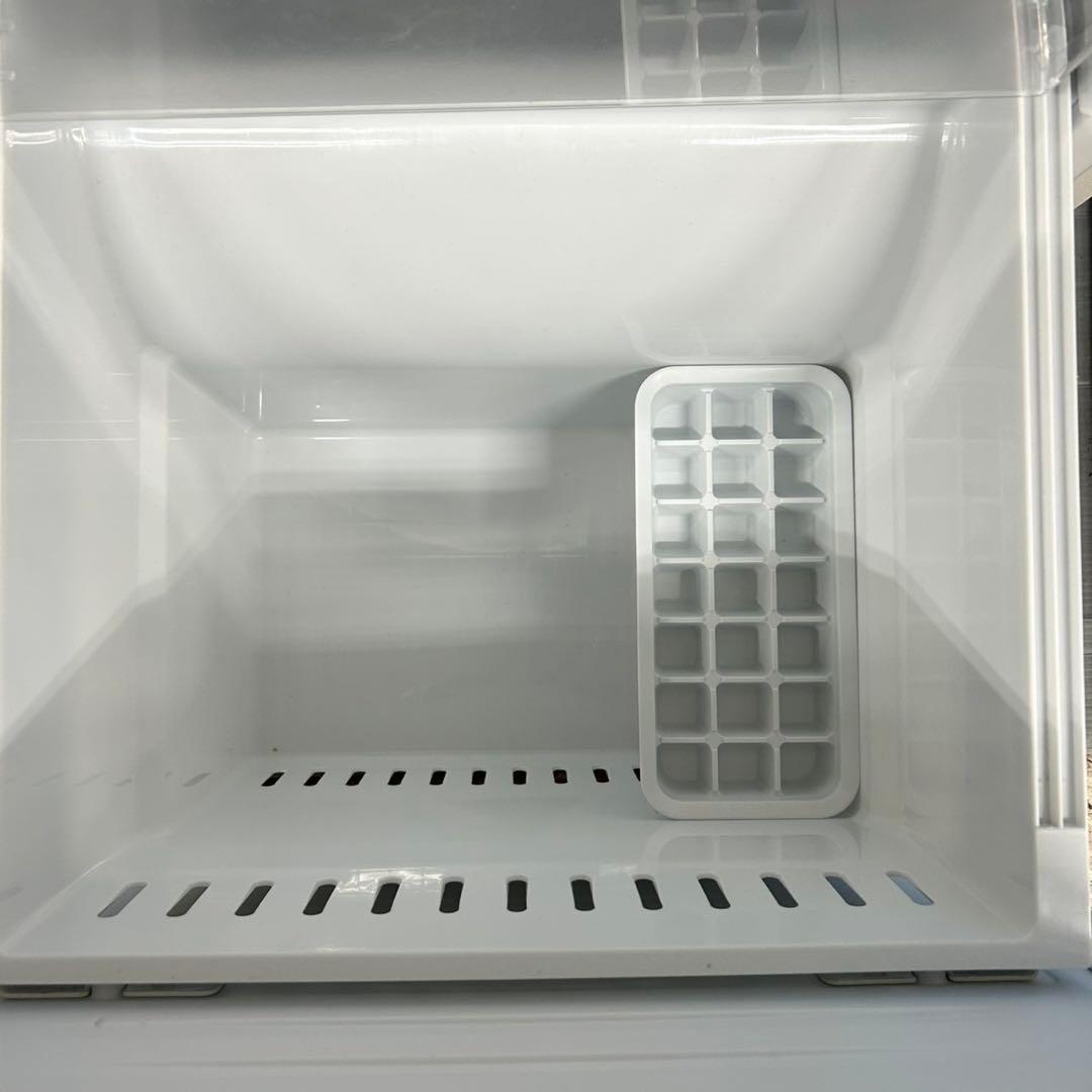 536 極美品　マッドデザイン　冷蔵庫　大きめ　200L弱　大人気モデル