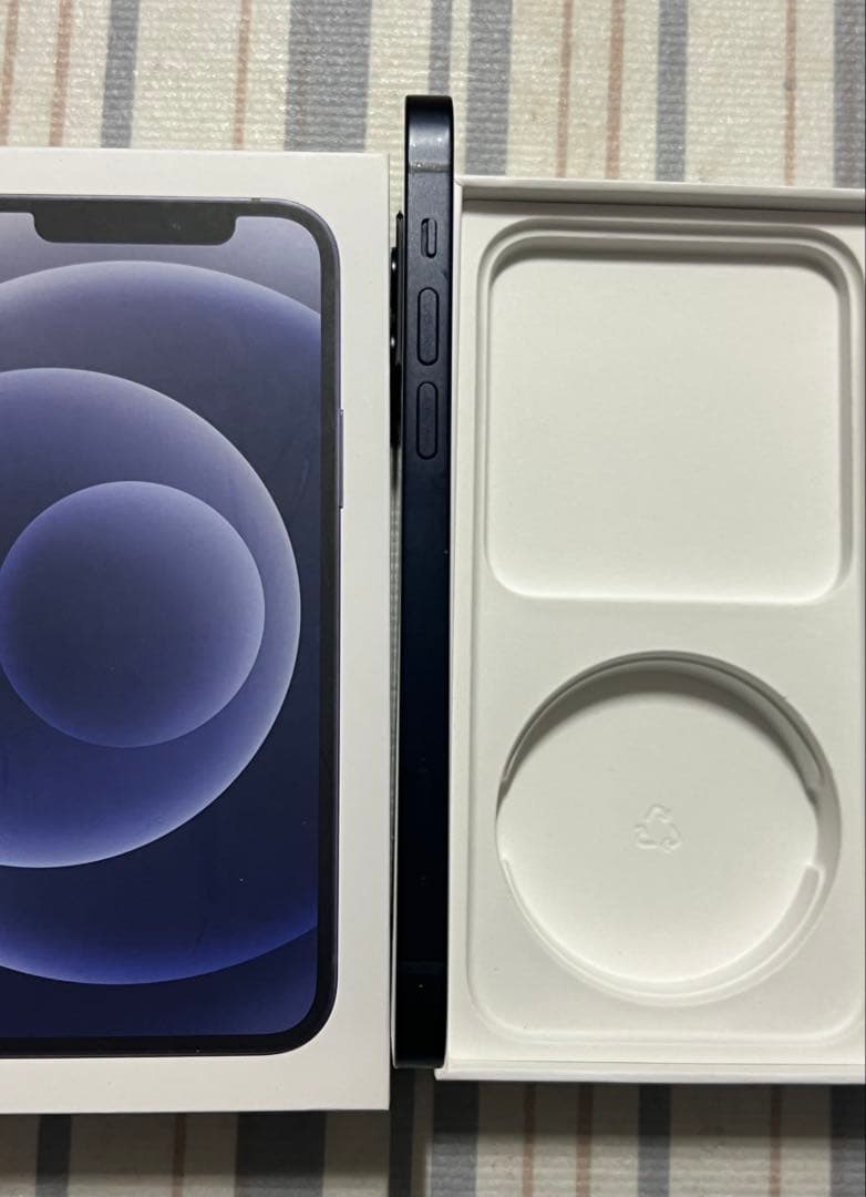 Apple SIMフリー　iPhone 12 64GB ブラック