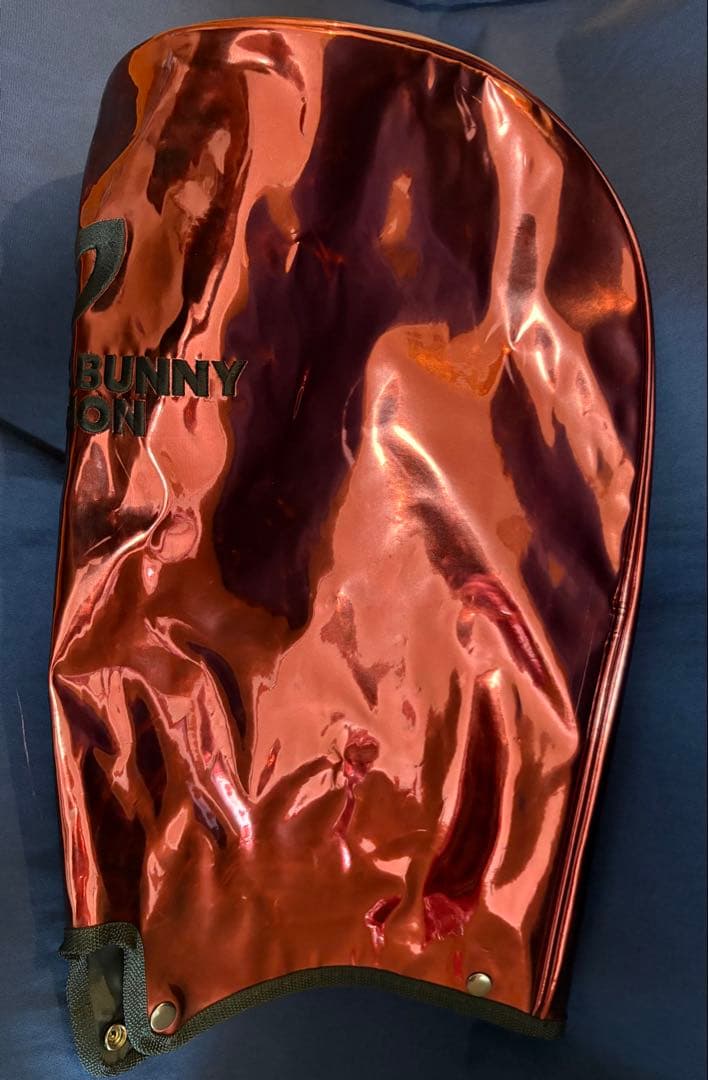 マスターバニーエディションMASTER BUNNY キャディバッグ　赤　エナメル