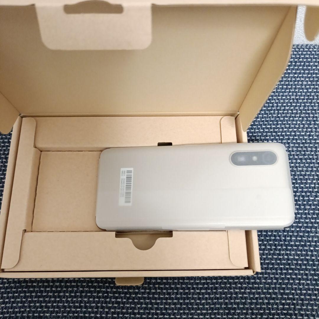 新品　らくらくスマートフォンa A401FC ゴールド SIMフリー