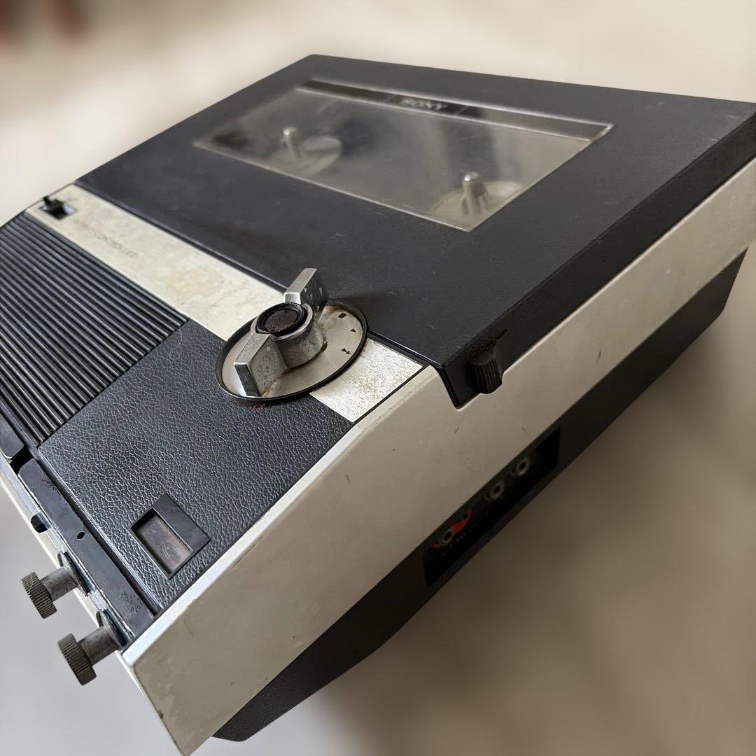 SONY製のポータブルカセットプレーヤー