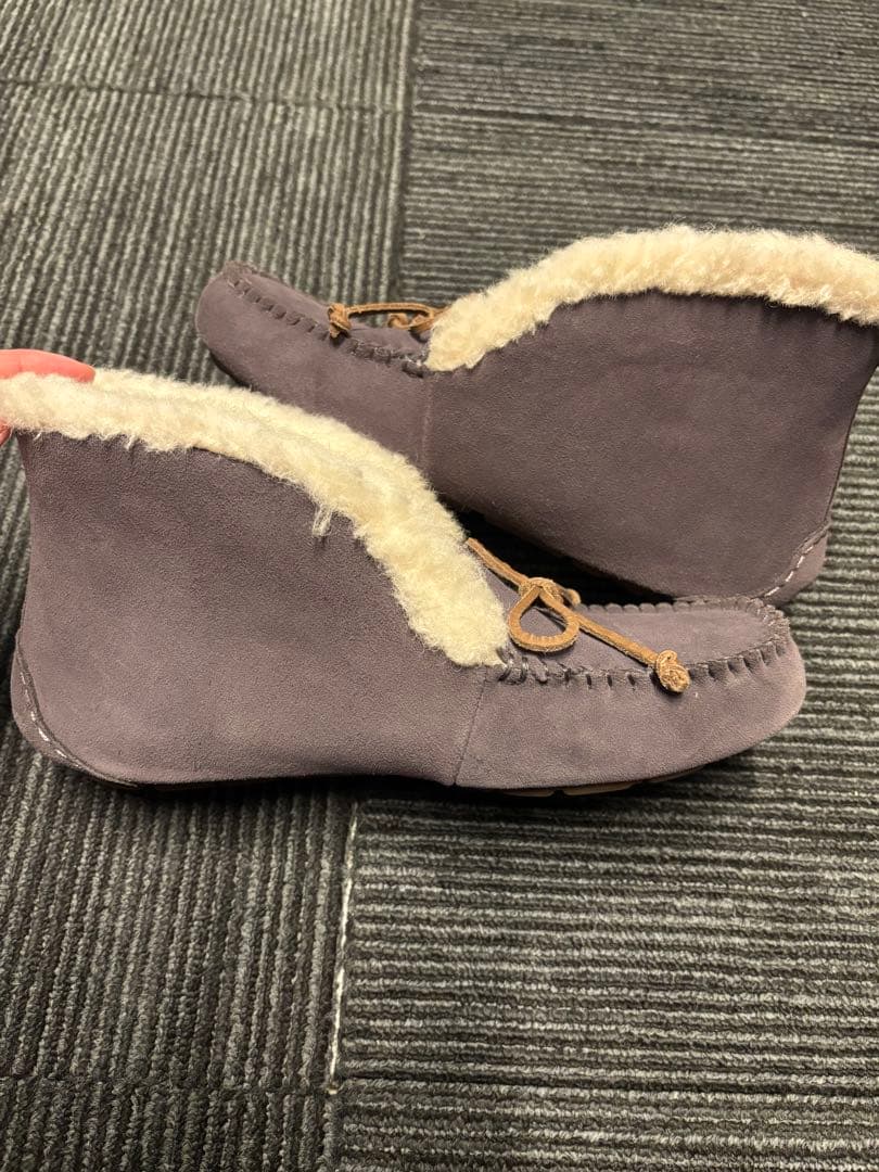 UGG アレーナ25センチ