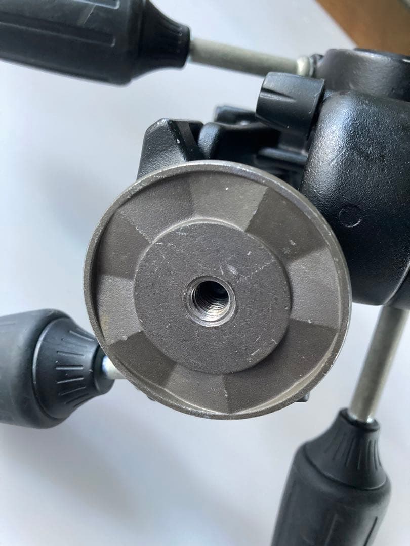 雲台808CR4とL型プレートMS050M4-RC4のセットです。