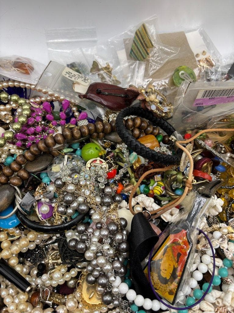 4kg イミテーション　まとめ　アクセサリー　メッキ　パール　18K含　⑩　遺品