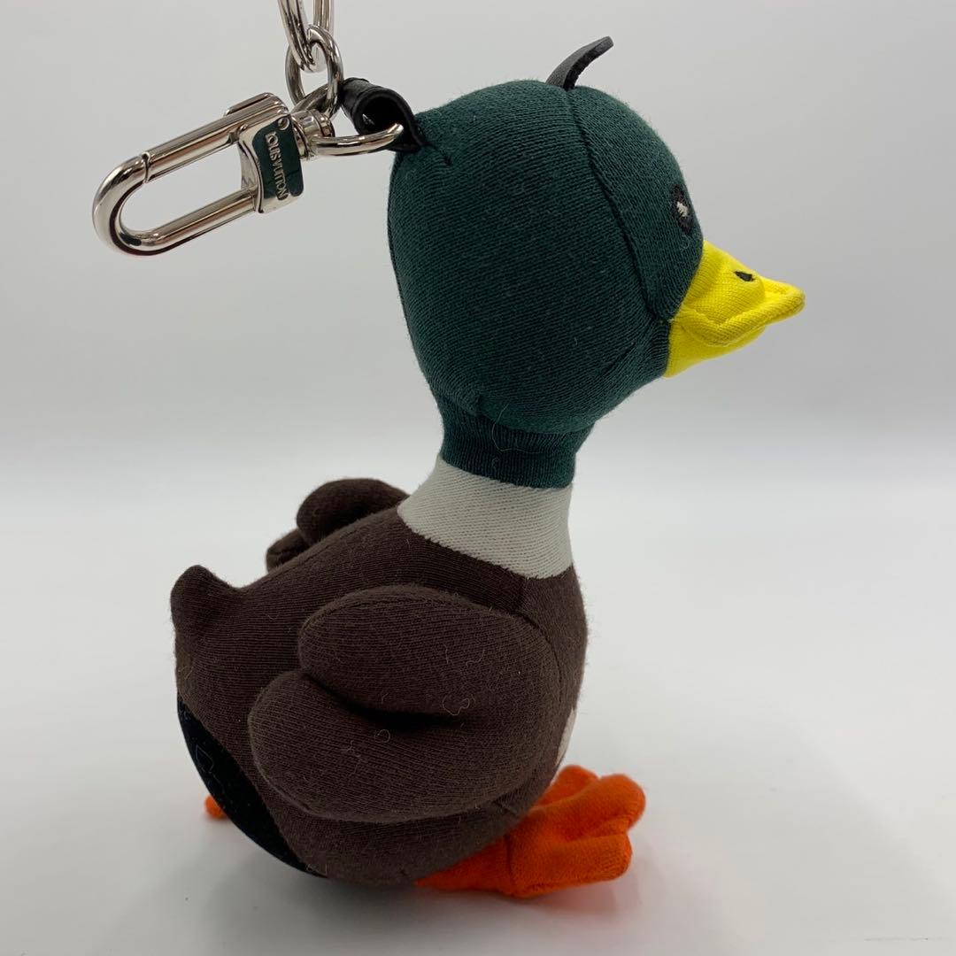 ［美品］ルイヴィトン × NIGOコラボ　バッグチャーム ポルトクレ　ダック