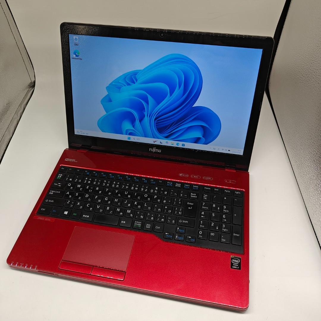 【富士通】AH53 高速i7 SSD256GB 8GB レッド ノートPC