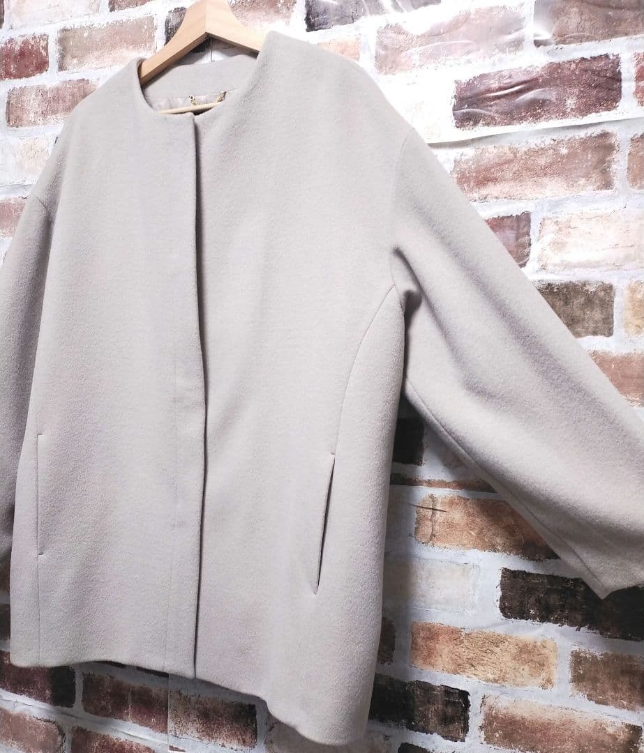 極美品 UNTITLED ミドル丈 カシミヤ混 ノーカラー コクーン コート