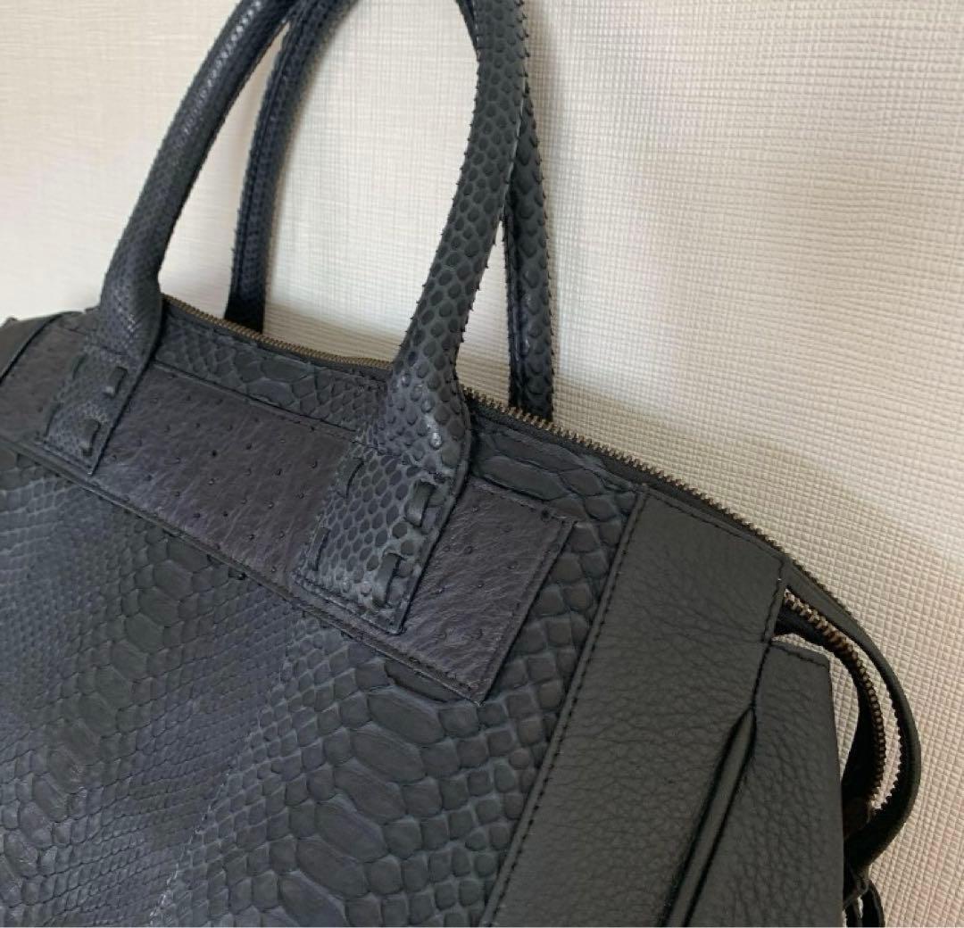 美品　COBRA ヘビ革　ボストンバッグ　ブラック