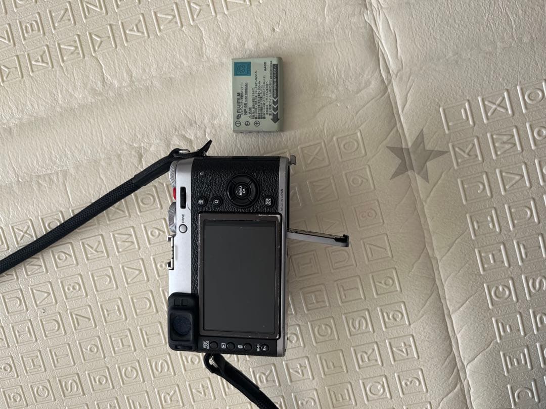 パ*コ様 最終値引き Fujifilm X100T コンパクトデジタルカメラ