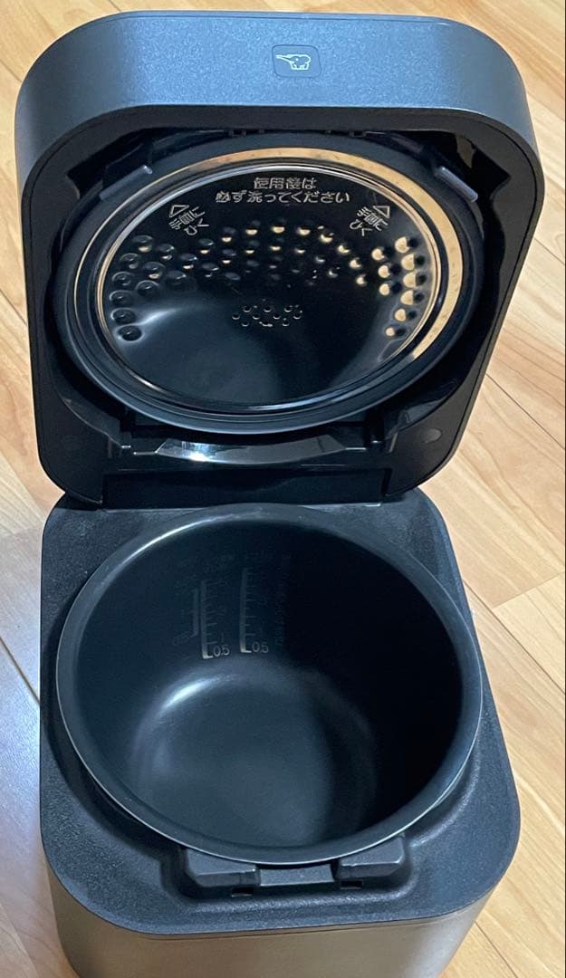 【使用回数少なめ】 象印 STAN. NW-SA10-BA IH炊飯器 5.5合