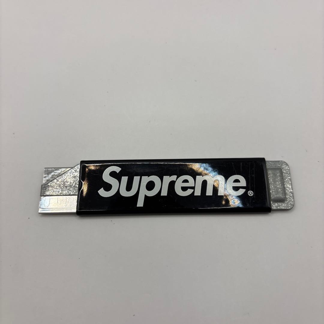 Supreme 小物3点セット　キーホルダー、ケース、カッター