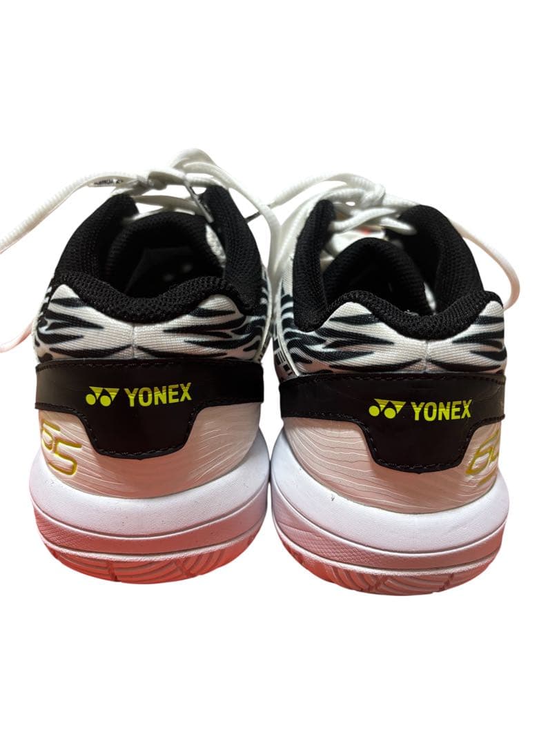 YONEX バドミントンシューズ パワークッション65z 桃田選手モデル26.5