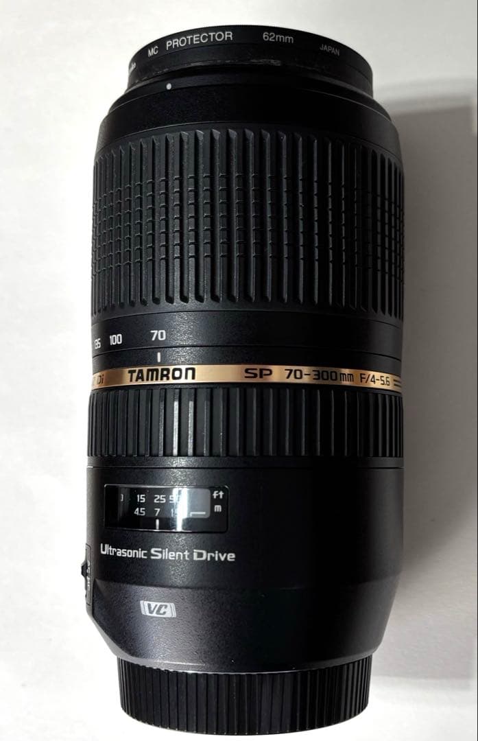 望遠レンズ　TAMRON SP 70-300mm f/4-5.6
