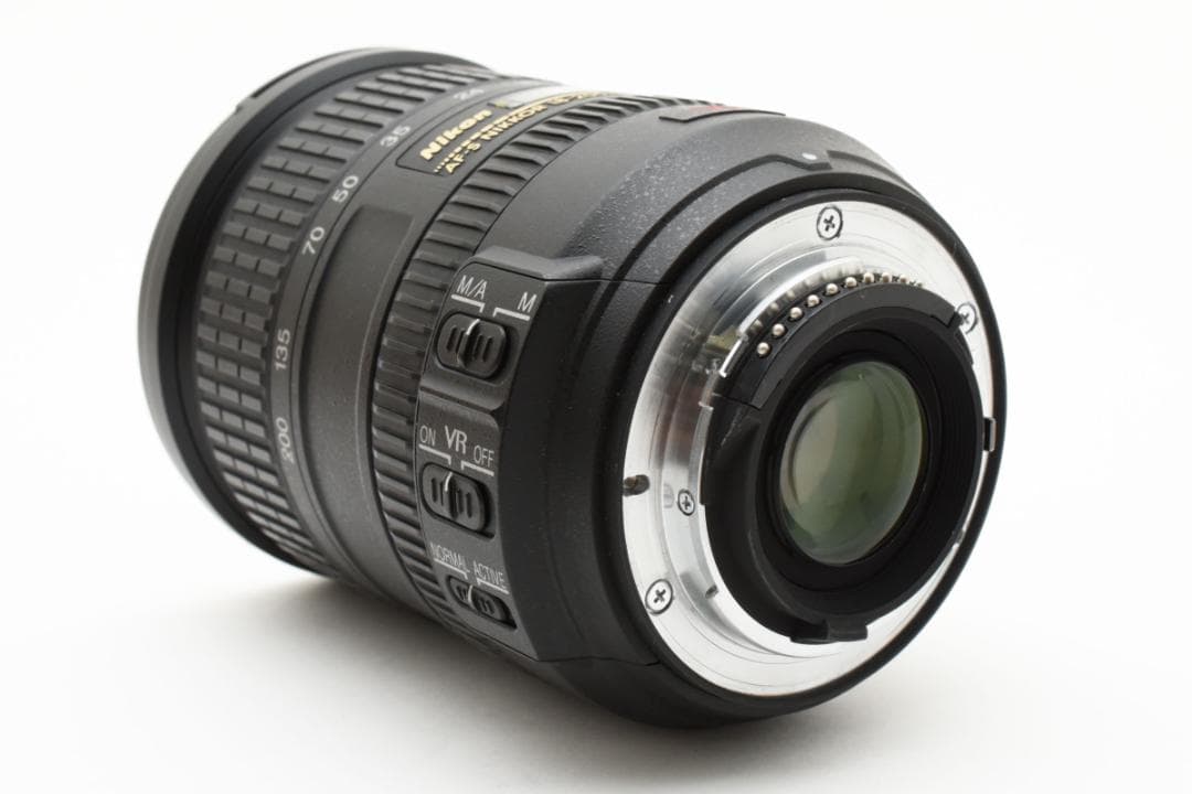 Arai shin　新品級 AF-S VR 18-200 B551