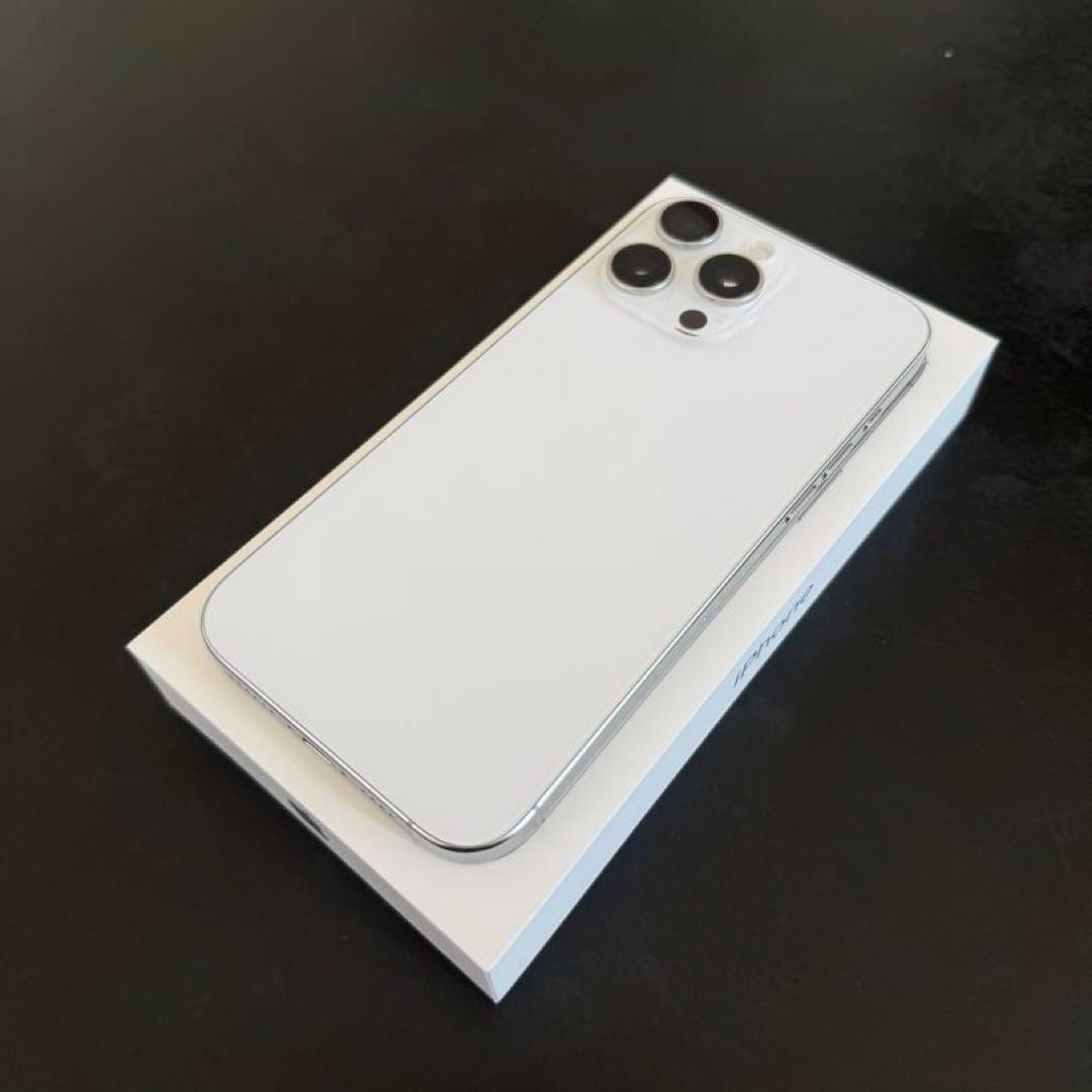 iPhone 16 Pro Max 256GB SIMフリー ホワイトチタニウム