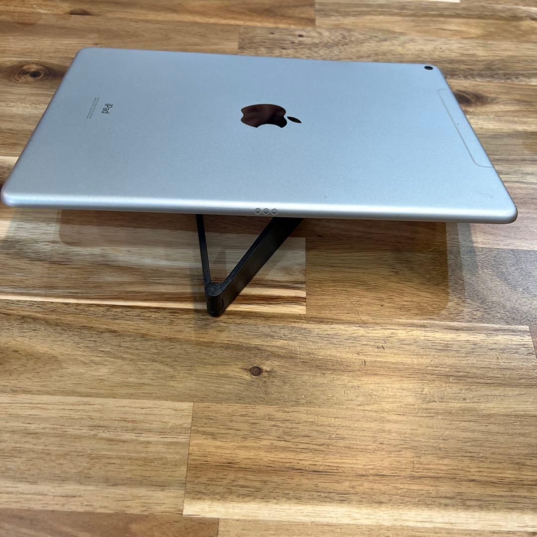 M836 SIMフリー　ipad Air 第三世代　64GB