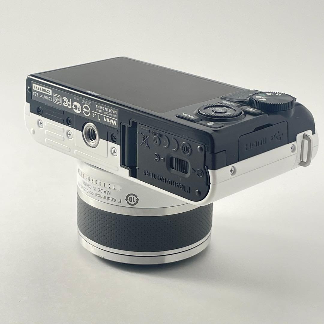 【ショット数2000・返品保証】Nikon1 J2 ホワイト レンズキット