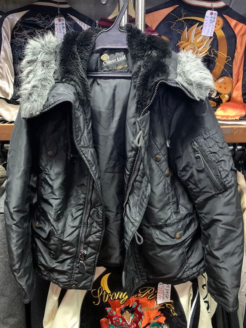 東洋エンタープライズクローバーリーフ ミリタリージャケット 黒 フリーサイズ