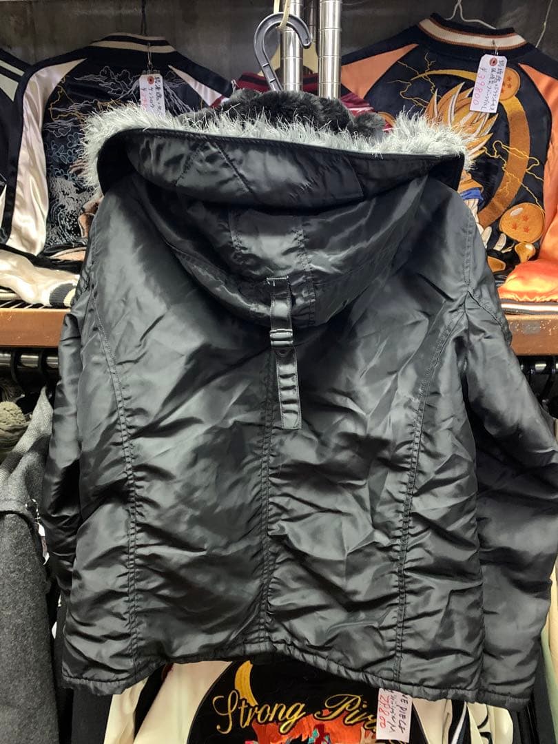 東洋エンタープライズクローバーリーフ ミリタリージャケット 黒 フリーサイズ