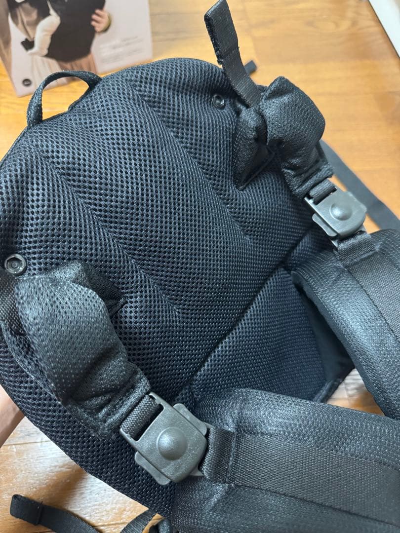 【美品】アンジェレッテ ベビーキャリア オン 抱っこ紐　ブラック