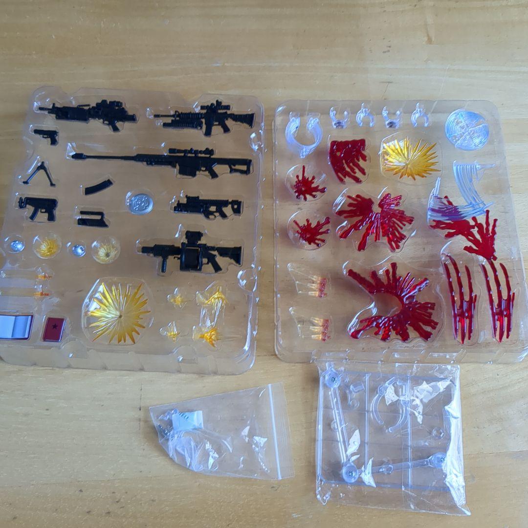 MAFEX No.203　ウィンターソルジャー　•　ウェポンセット