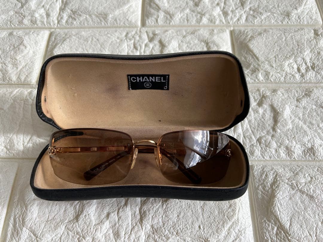 CHANEL ブラウン スクエア サングラス