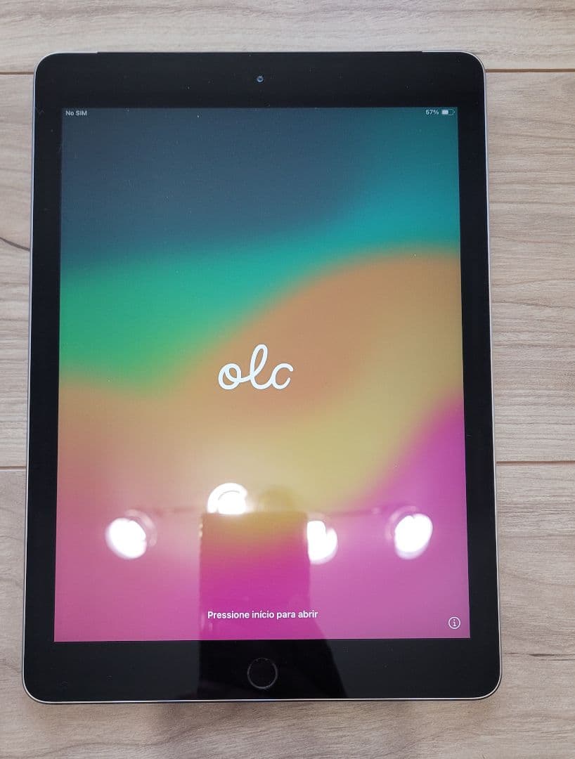 美品 Apple iPad 6世代 32g Wi-Fi+Cellular