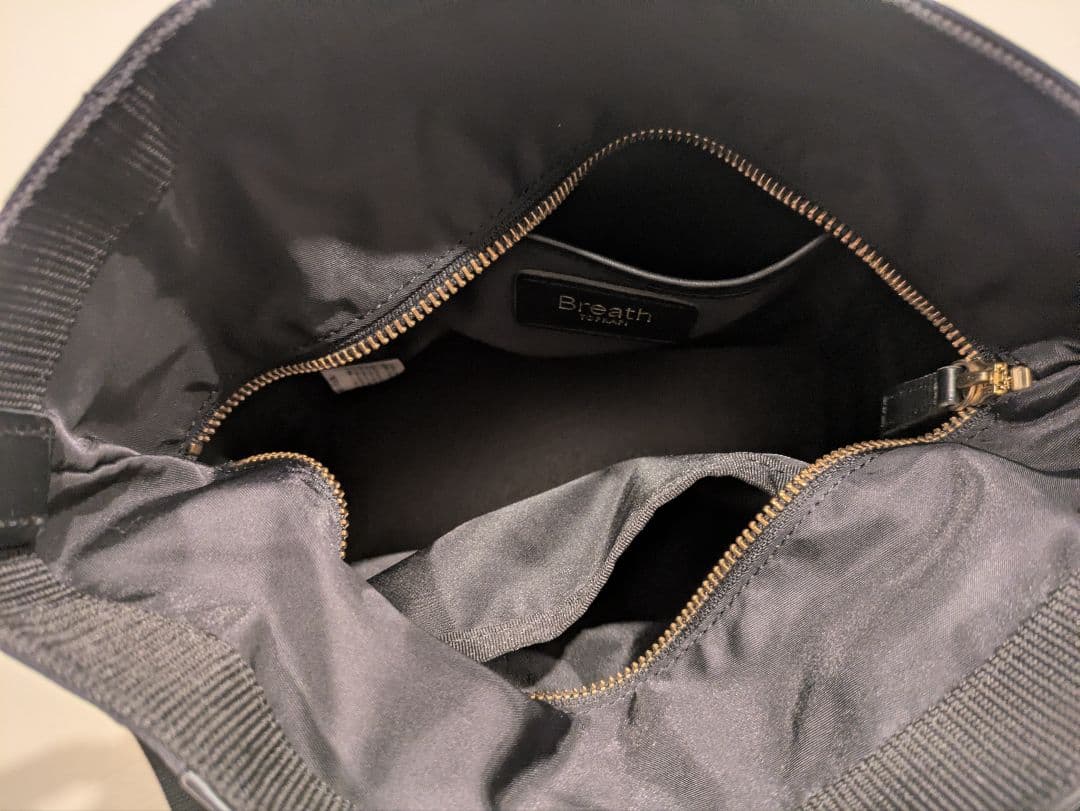 未使用近　ブレス　トプカピ　ショルダーバッグ　レディース　ブラック　黒