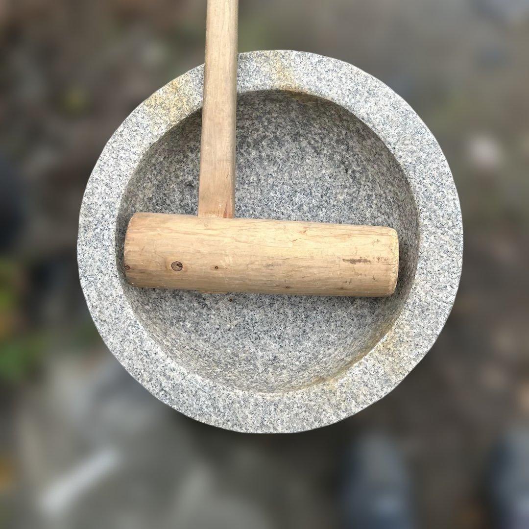 石臼　大　杵付きです。
