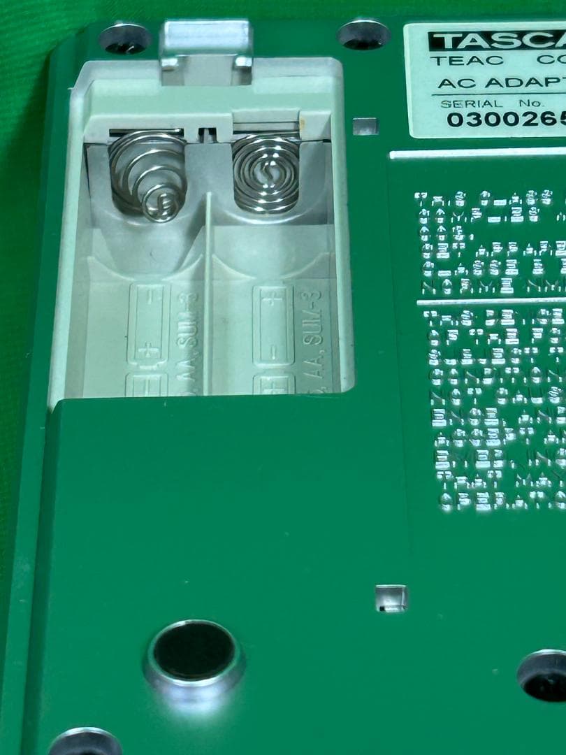 ★中古動作確認済 TASCAM CD-VT2 ボーカルトレーナー　アダプター付属